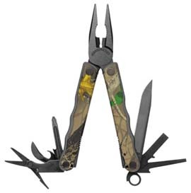 Leatherman-Fuse-Camo-Multi-ToolSM.JPG
